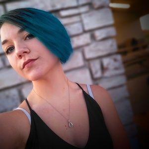 Meet your Posher, Ally